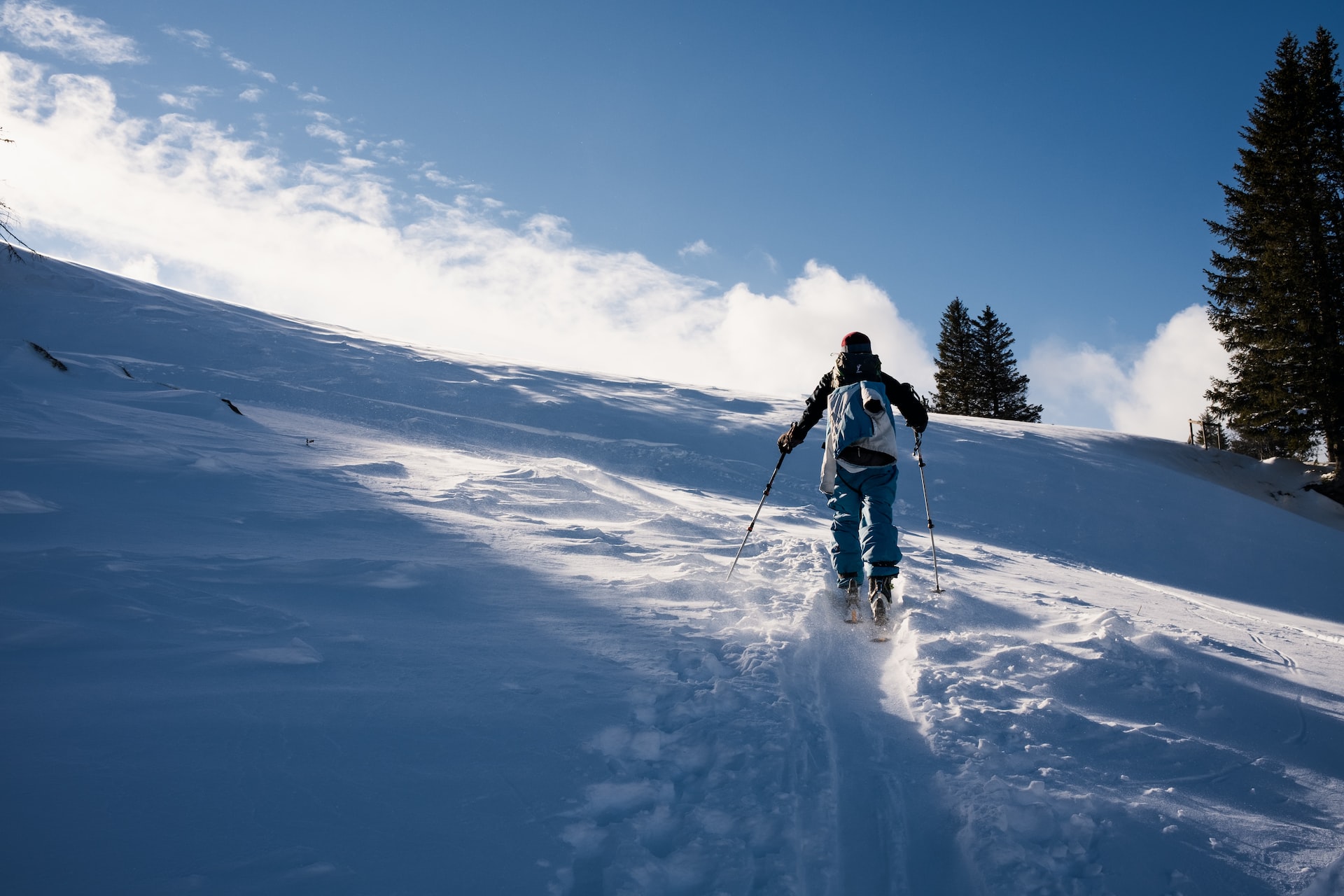 Le Ski de rando : une passion pour un univers enneigé